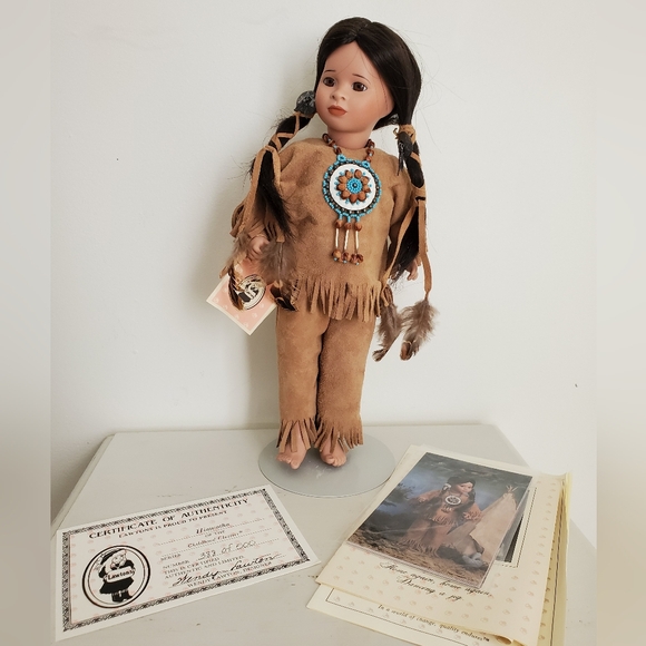 1991 Vintage Lawtons Hiawatha Native American Porcelain Doll 388/500 COA - Picture 3 of 12